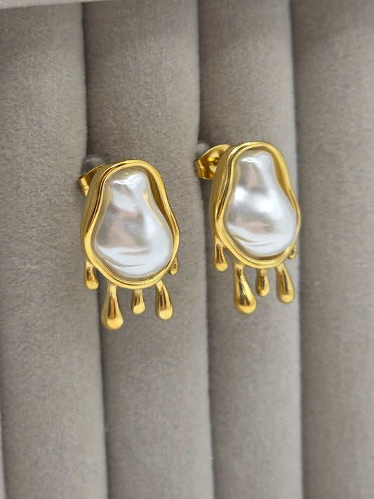 Pearl Drop Statement Earrings – Gold Plated