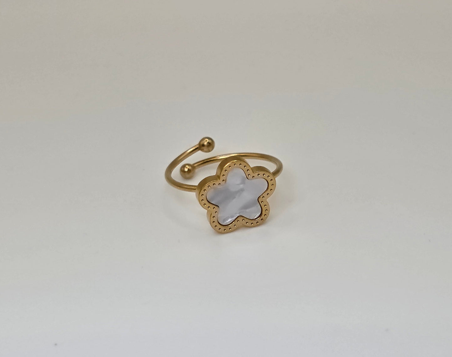 Adjustable Flower Ring – Gold Plated Stainless Steel