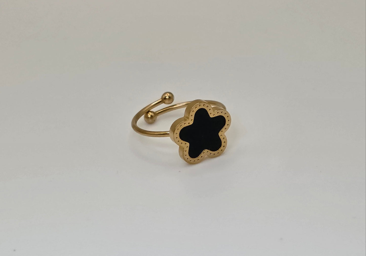Adjustable Flower Ring – Gold Plated Stainless Steel