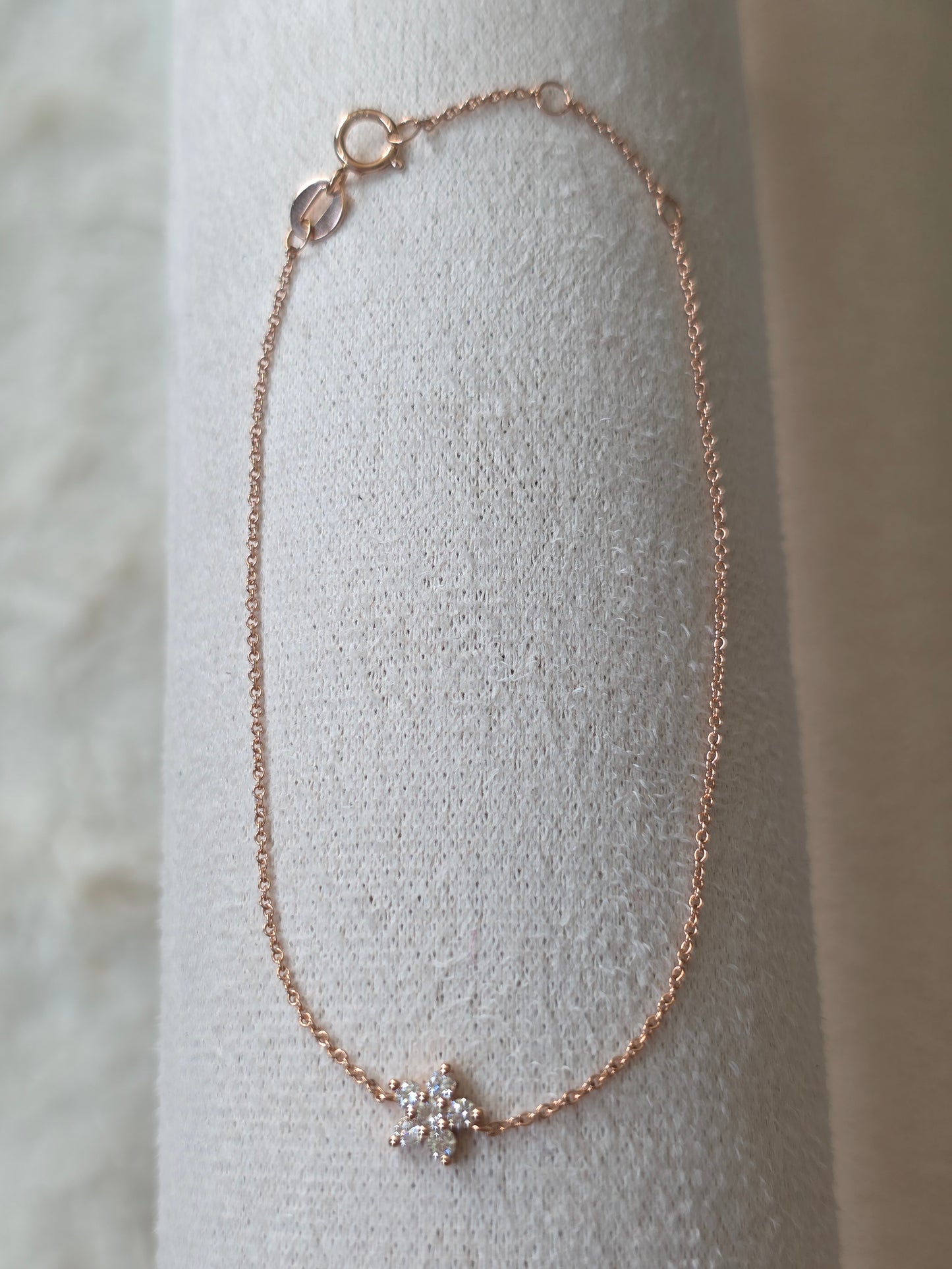 14k rose gold Delicate bracelet with small beads on a soft fabric danavi aurum uk jewellery