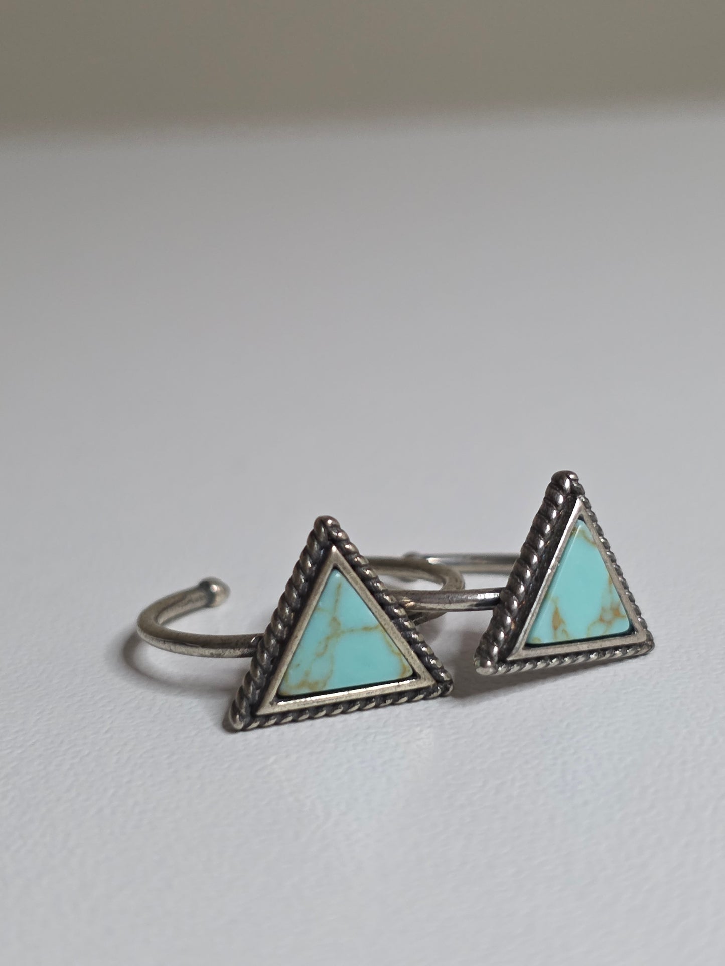 Vintage Turquoise Adjustable Ring – Antiqued Finish