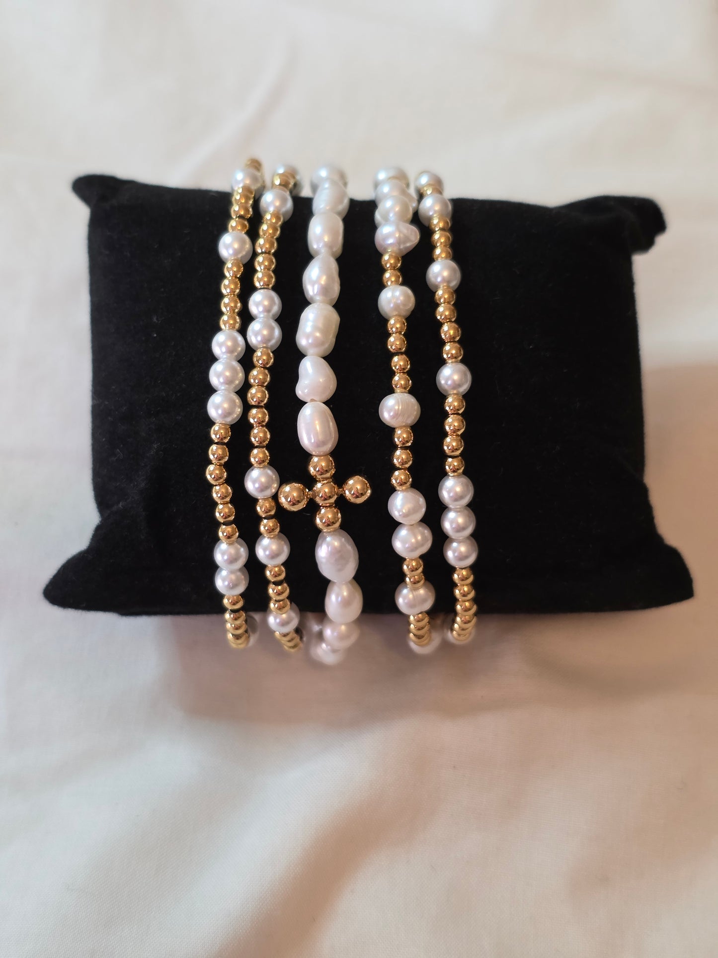 Set of 5 Golden Pearl Charm Bracelets – 18K Gold Plated | Elastic Fit | Miyuki Beads