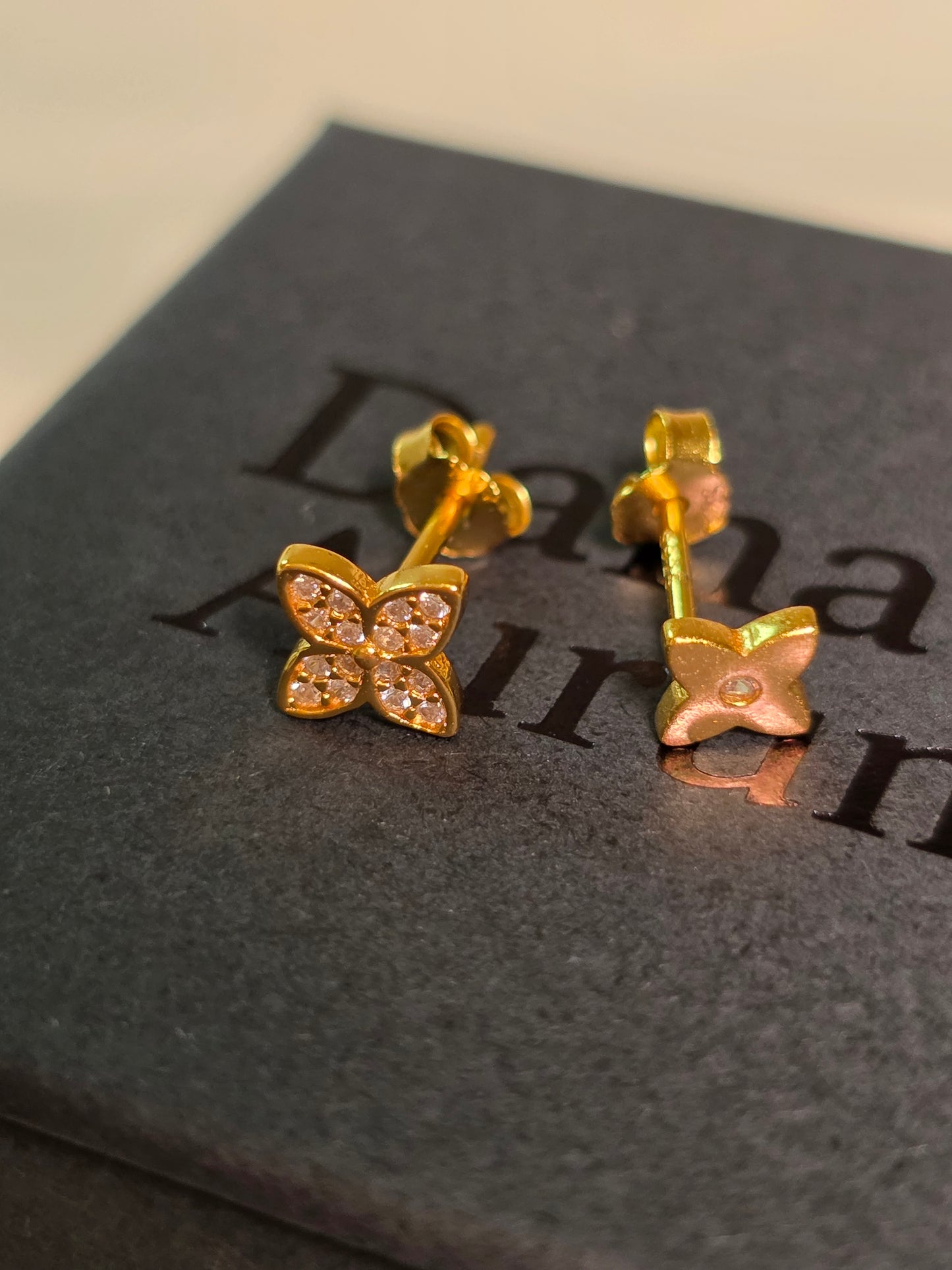 Four-Leaf Clover Stud Earrings – 925 Sterling Silver | 18k Gold Plated | Lucky Charm Jewelry