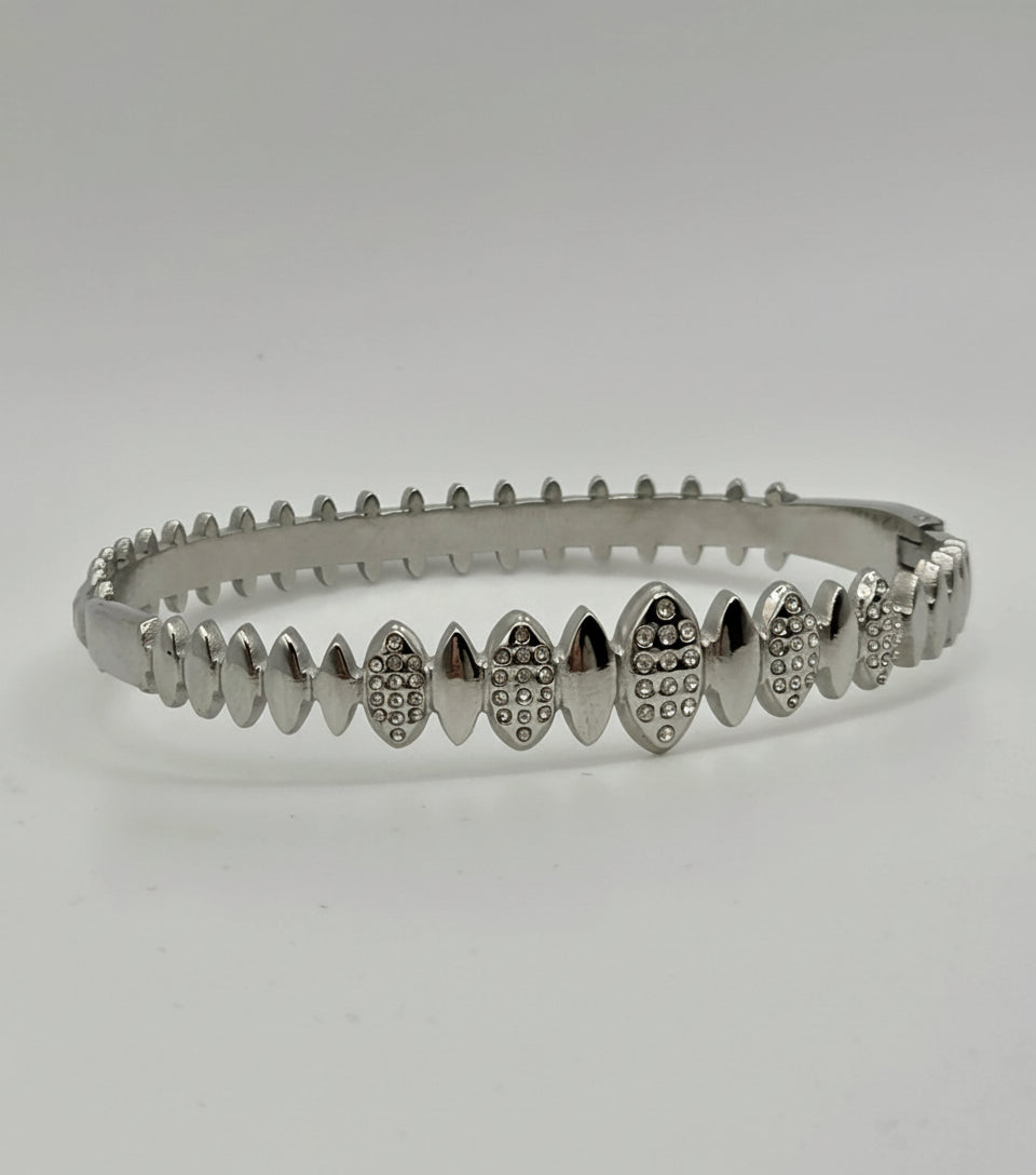 Luxe Links Geometric Glam Bangle