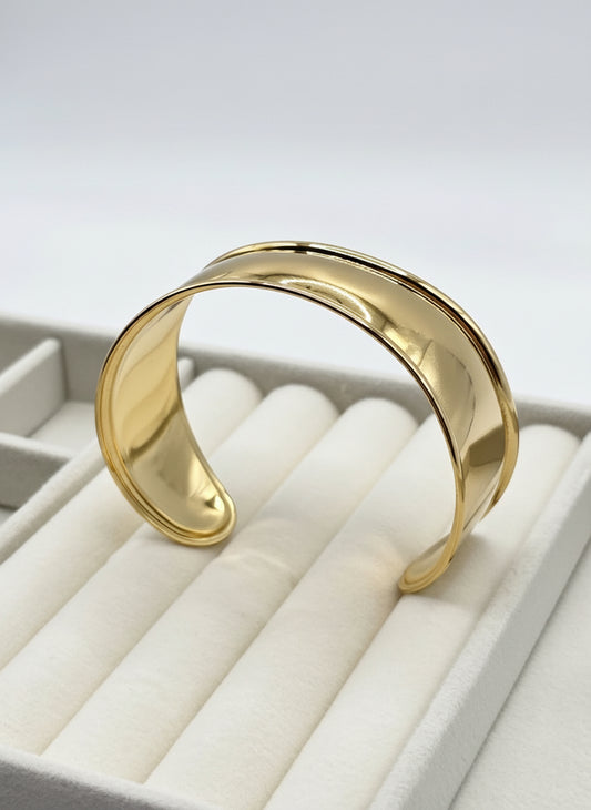 Abstract Wave Gold Bangle – 18K Gold Plated