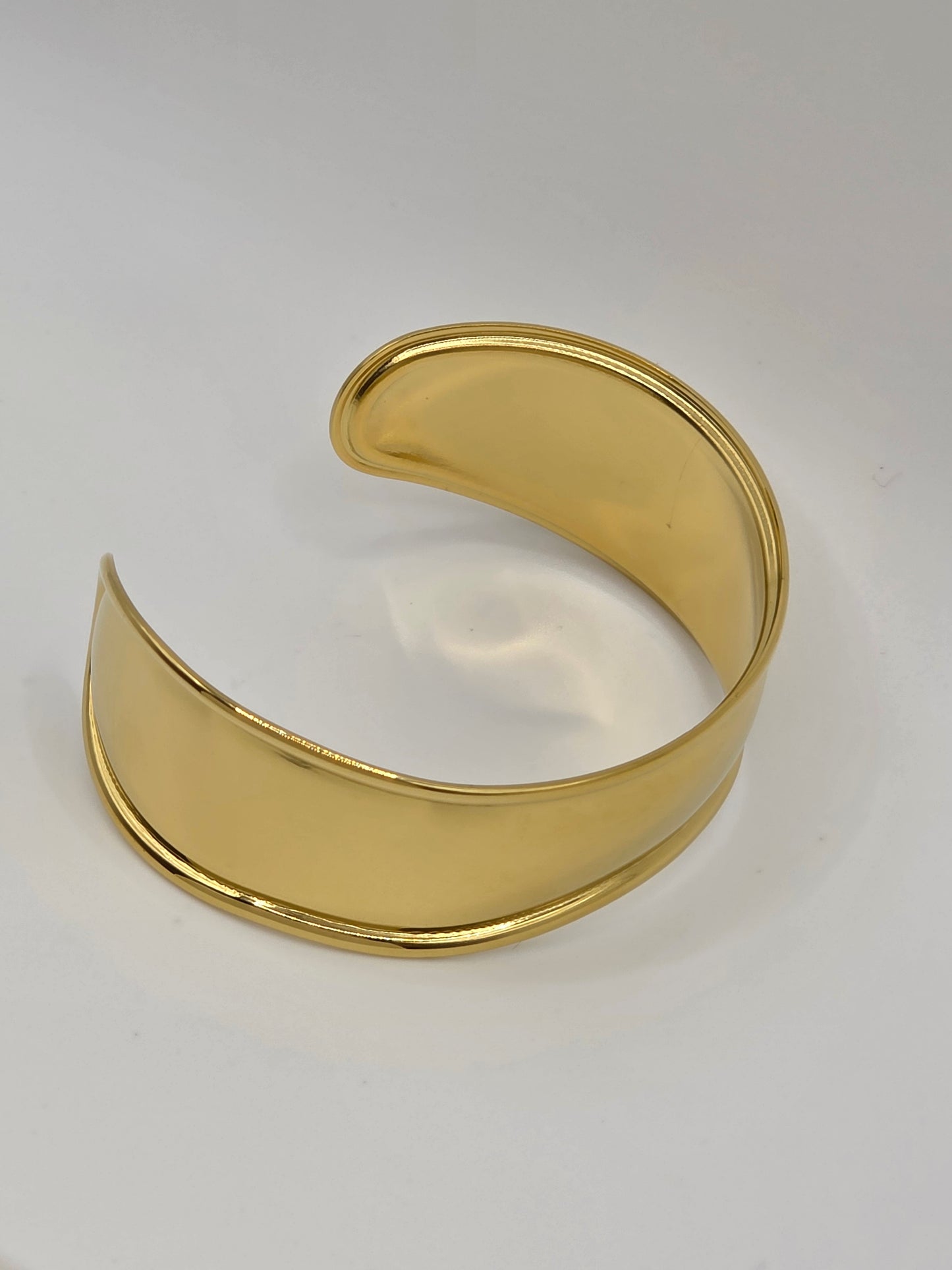 Abstract Wave Gold Bangle – 18K Gold Plated
