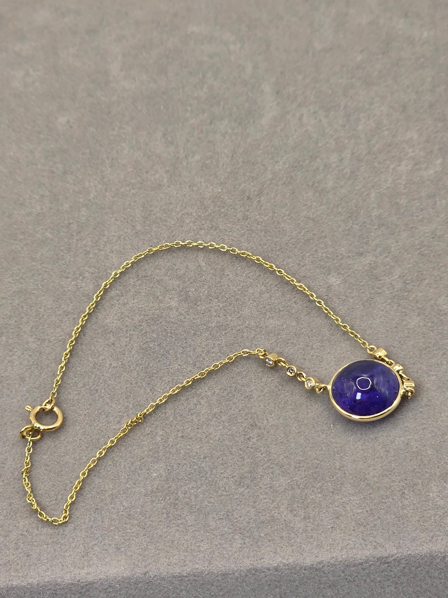 Golden Aura – 14K Yellow Gold & Tanzanite Cable Bracelet