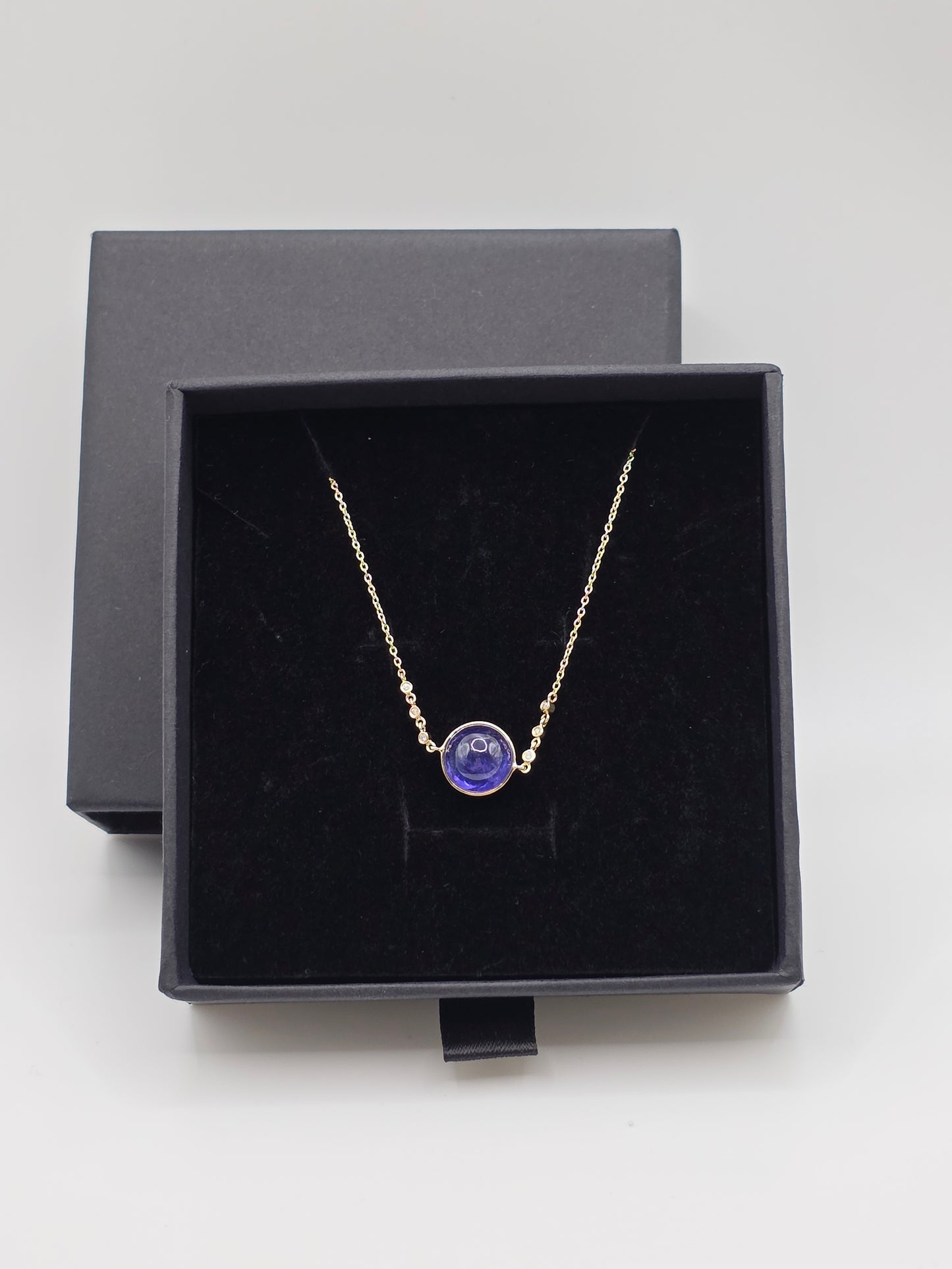 Golden Aura – 14K Yellow Gold & Tanzanite Cable Bracelet