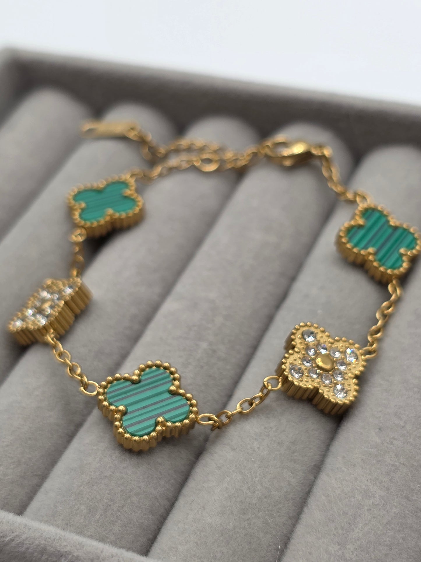 Emerald Clover Charm Bracelet – Gold Plated