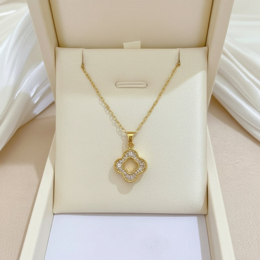 Clover Necklace & Stud Earrings Set