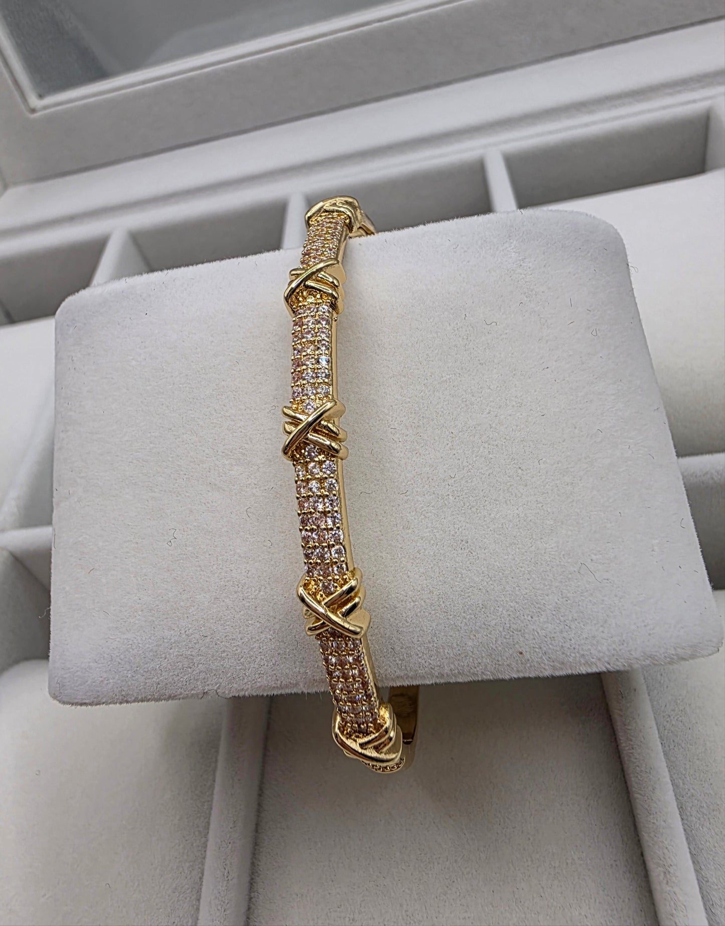 Luxe X Elegance – Designer-Inspired Bangle