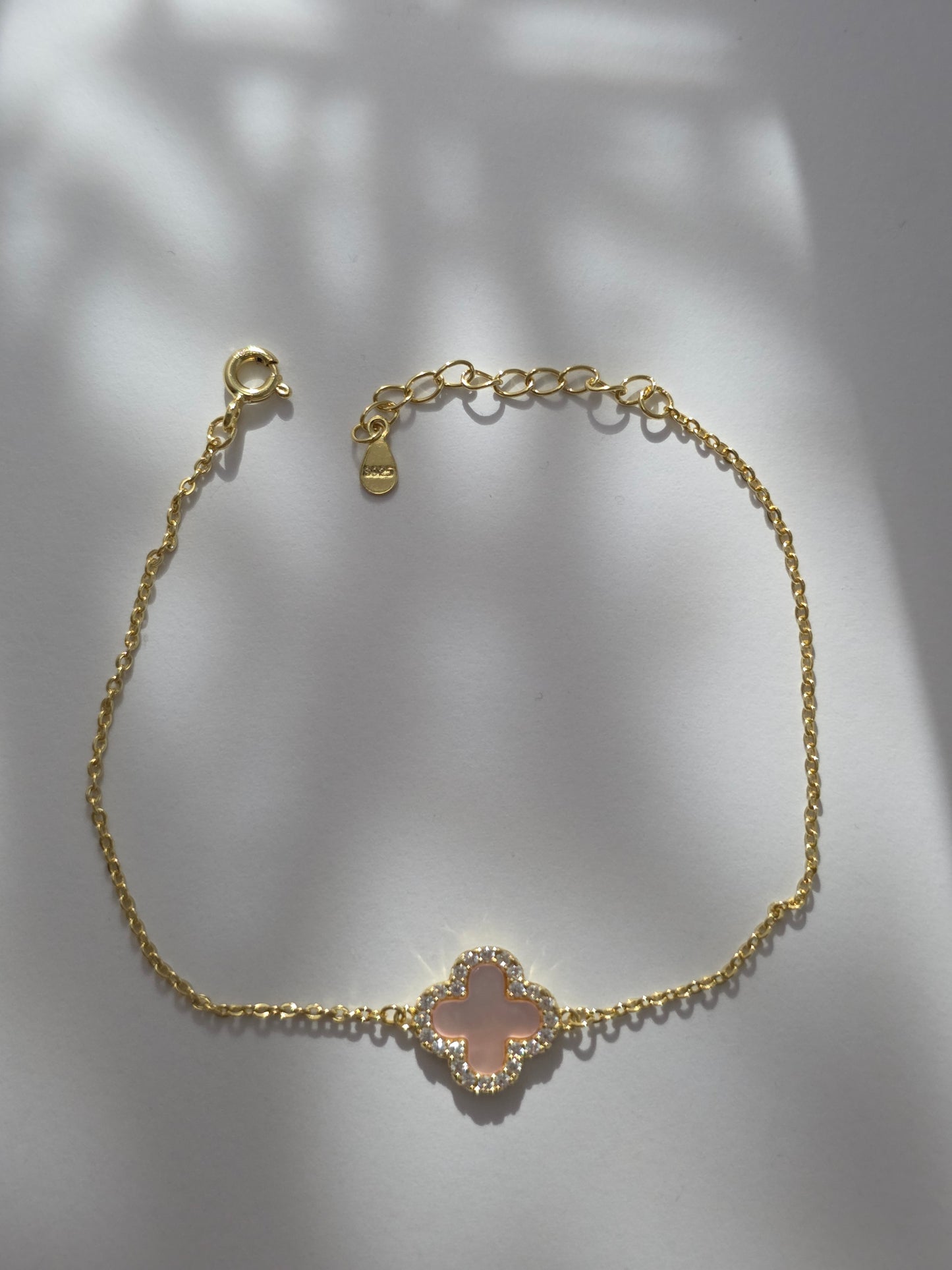925 Sterling Silver Clover Bracelet 14K Gold Plated – White & Pink Iridescent Shell