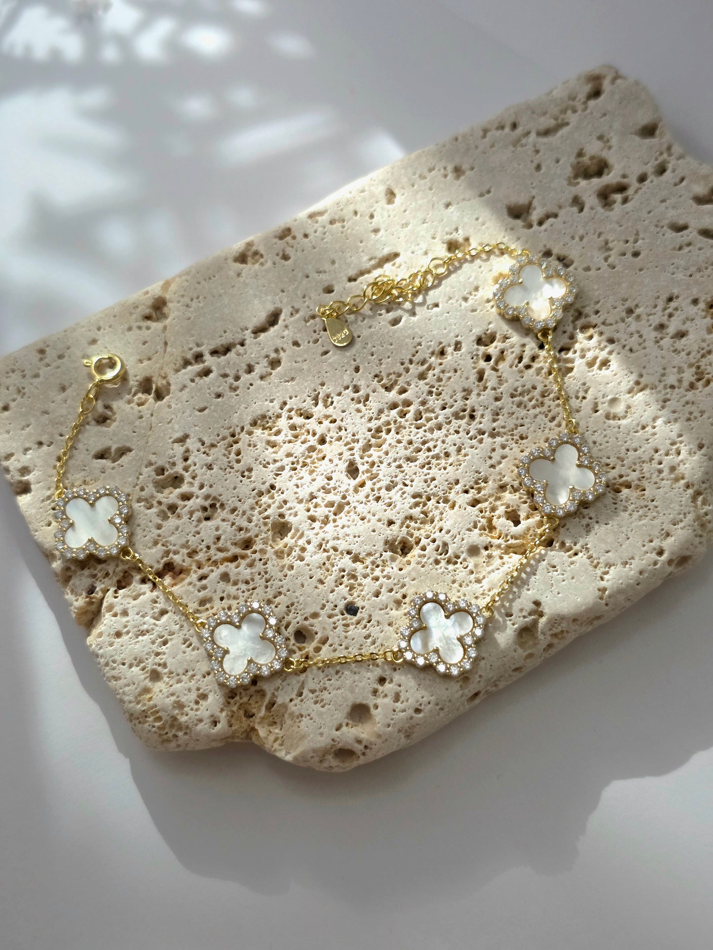 Clover Luxe Bracelet – 925 Sterling Silver 14K Gold Plated with Iridescent Shell