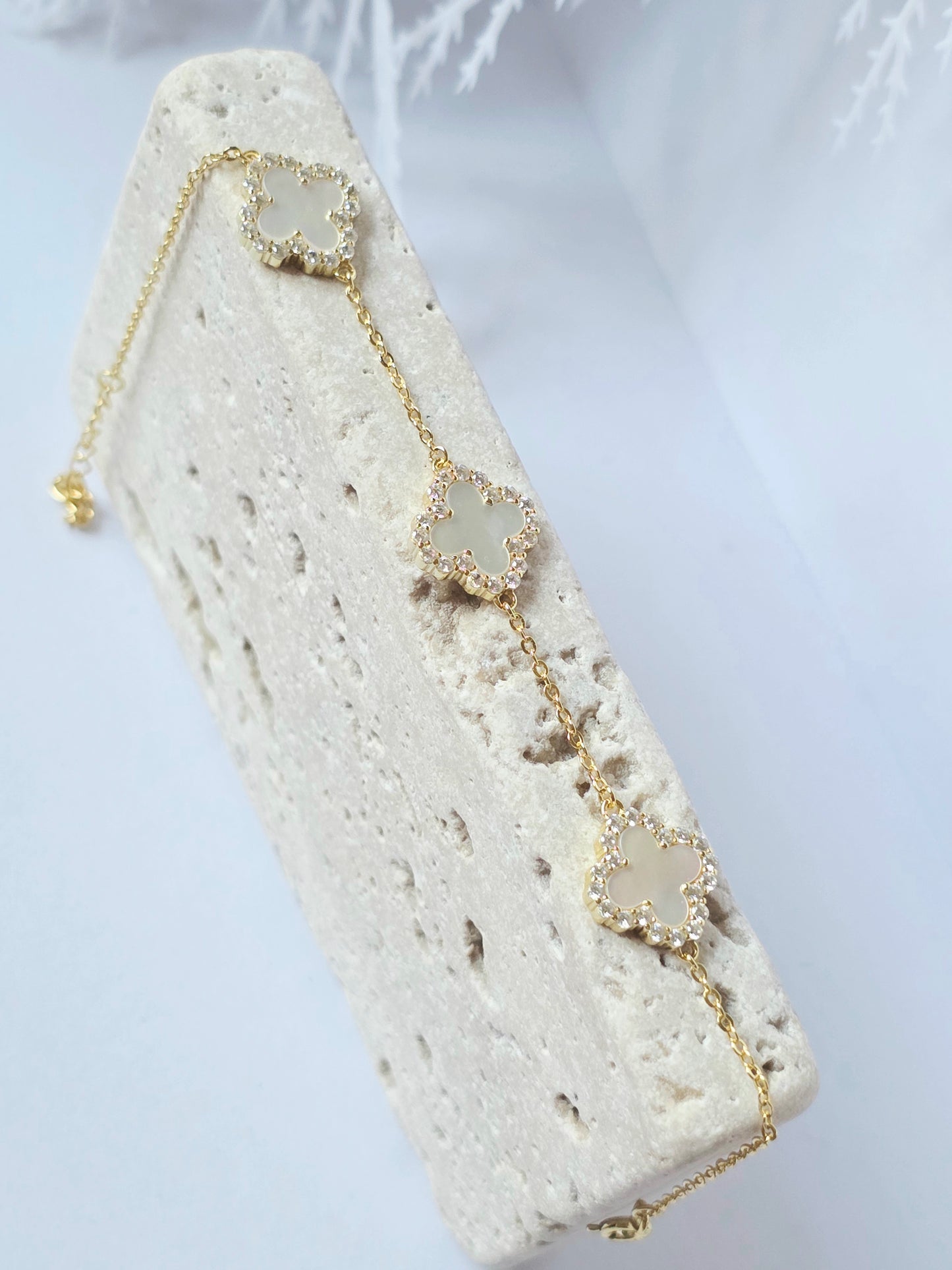 Clover Bracelet – 925 Sterling Silver 14K Gold Plated with Iridescent Shell