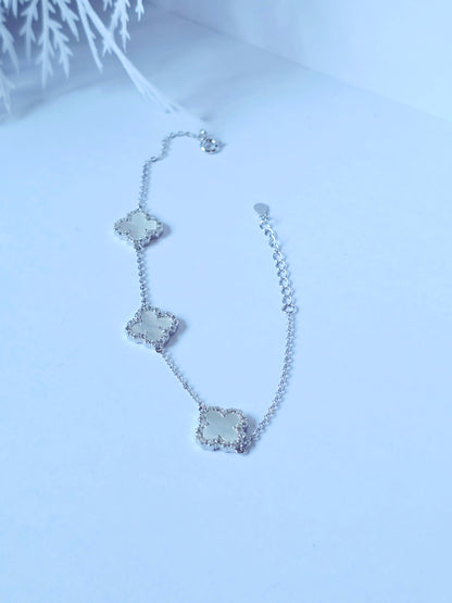 Clover Bracelet – 925 Sterling Silver with Iridescent Shell