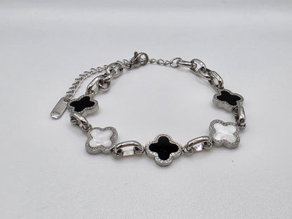Designer-Inspired Clover Charm Bracelet – Gold & Silver Finishes