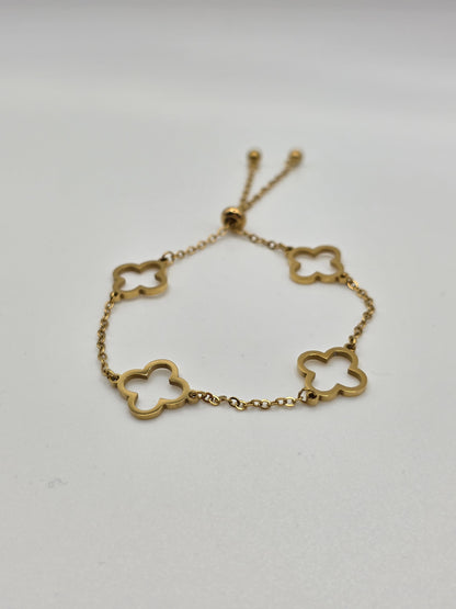 Elegant Hollow Clover Adjustable Bracelet – 18k Gold Plated Stainless Steel