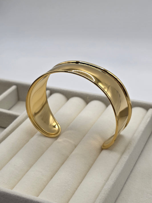 Abstract Wave Gold Bangle – 18K Gold Plated