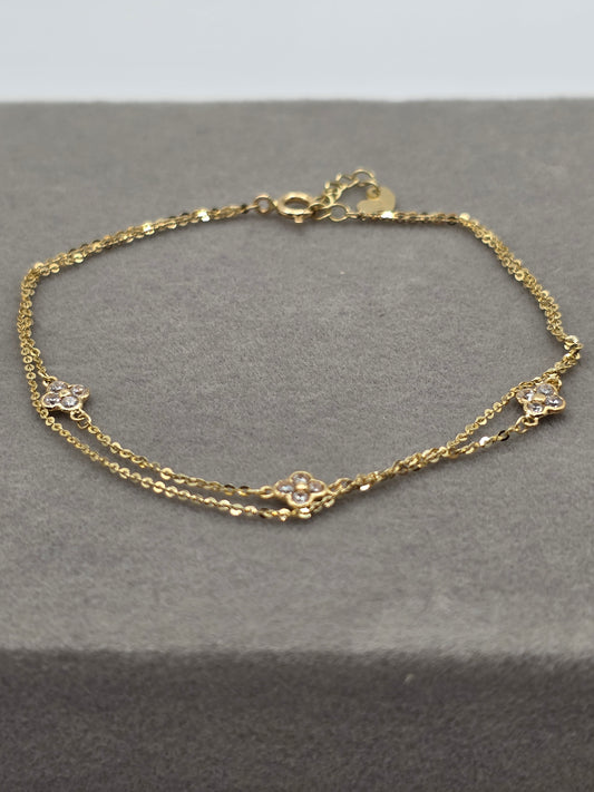 Timeless Elegance – 14K Gold Dainty Flower Charm Adjustable Bracelet
