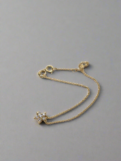 Celestia Solid 14K Gold Star Bracelet – Fine Jewellery with a Touch of Magic