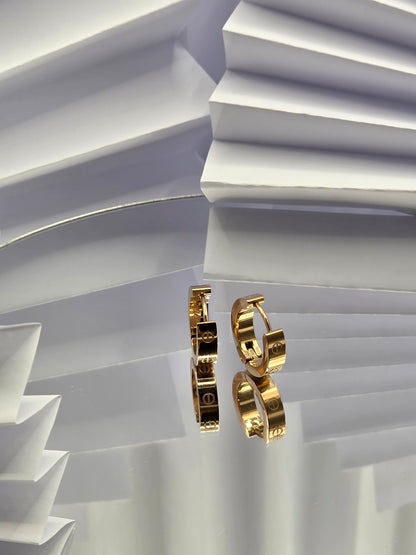 Designer-Inspired Gold Huggie Hoops – 18K Plated Stainless Steel