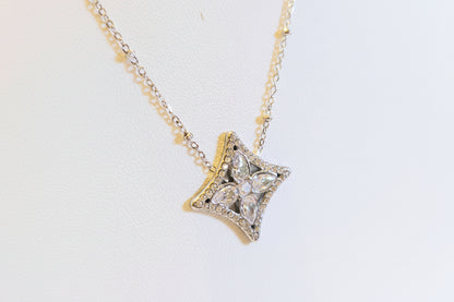 Star Pavé Pendant Necklace - Silver