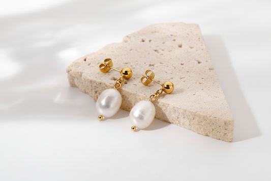 Aurum Drop Pearl Earrings2