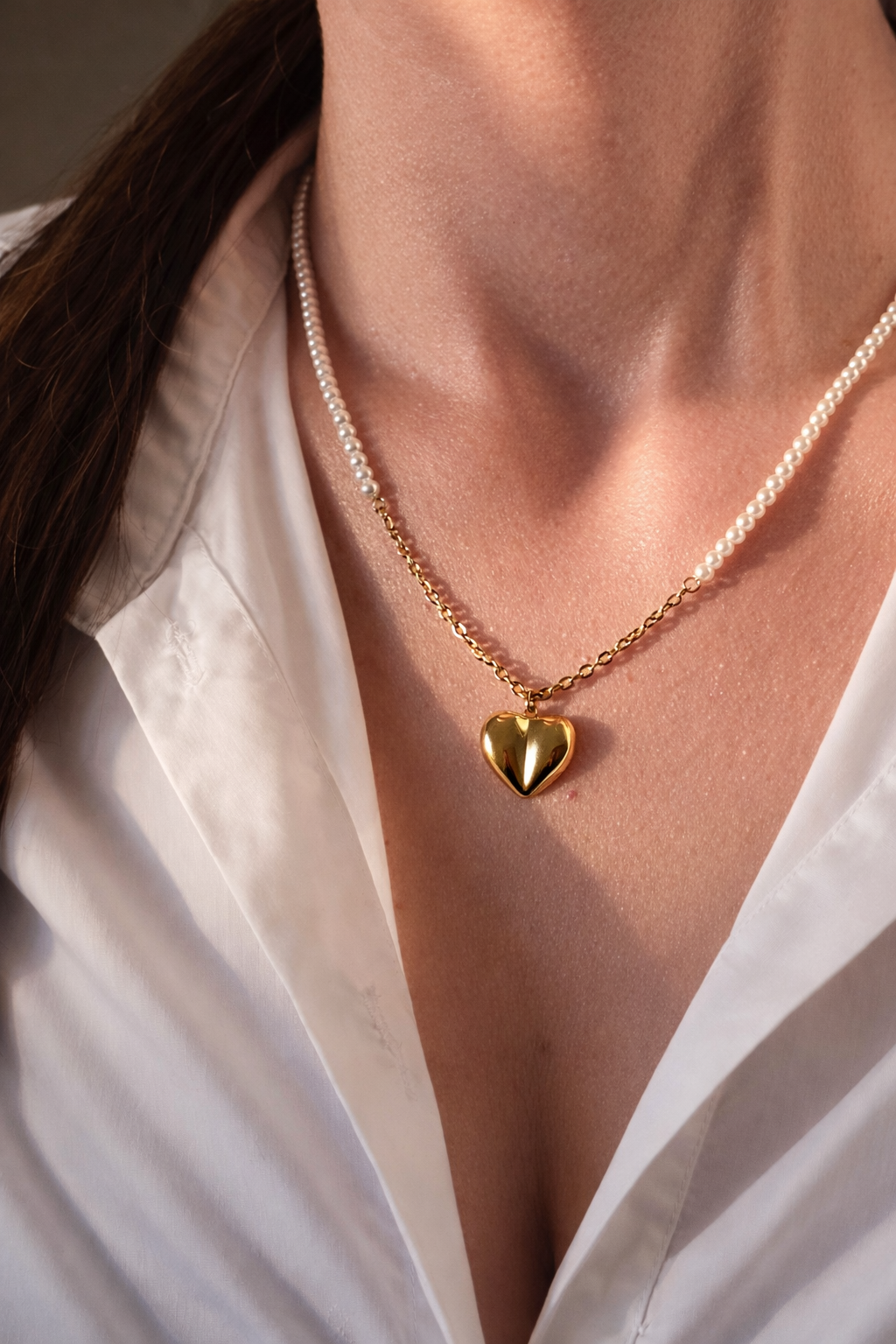 Aurum Sculpted Heart Pearl Necklace