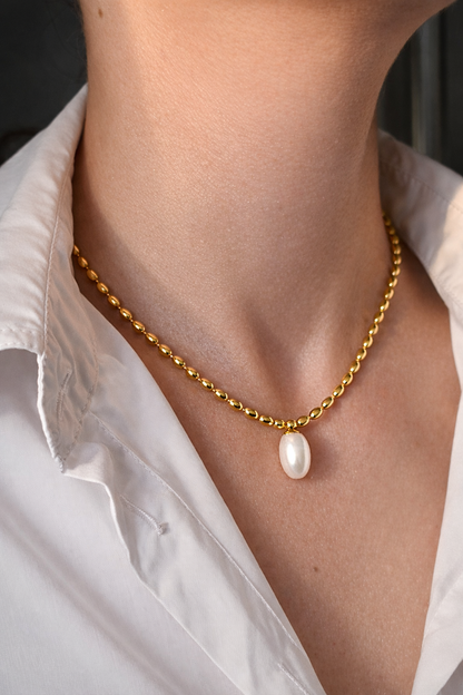 Aurum Pearl Drop Necklace