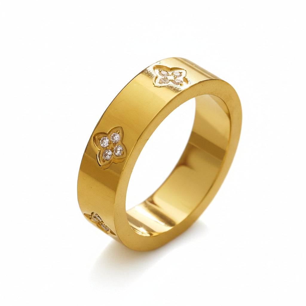 Clover Band Ring – 18K Gold