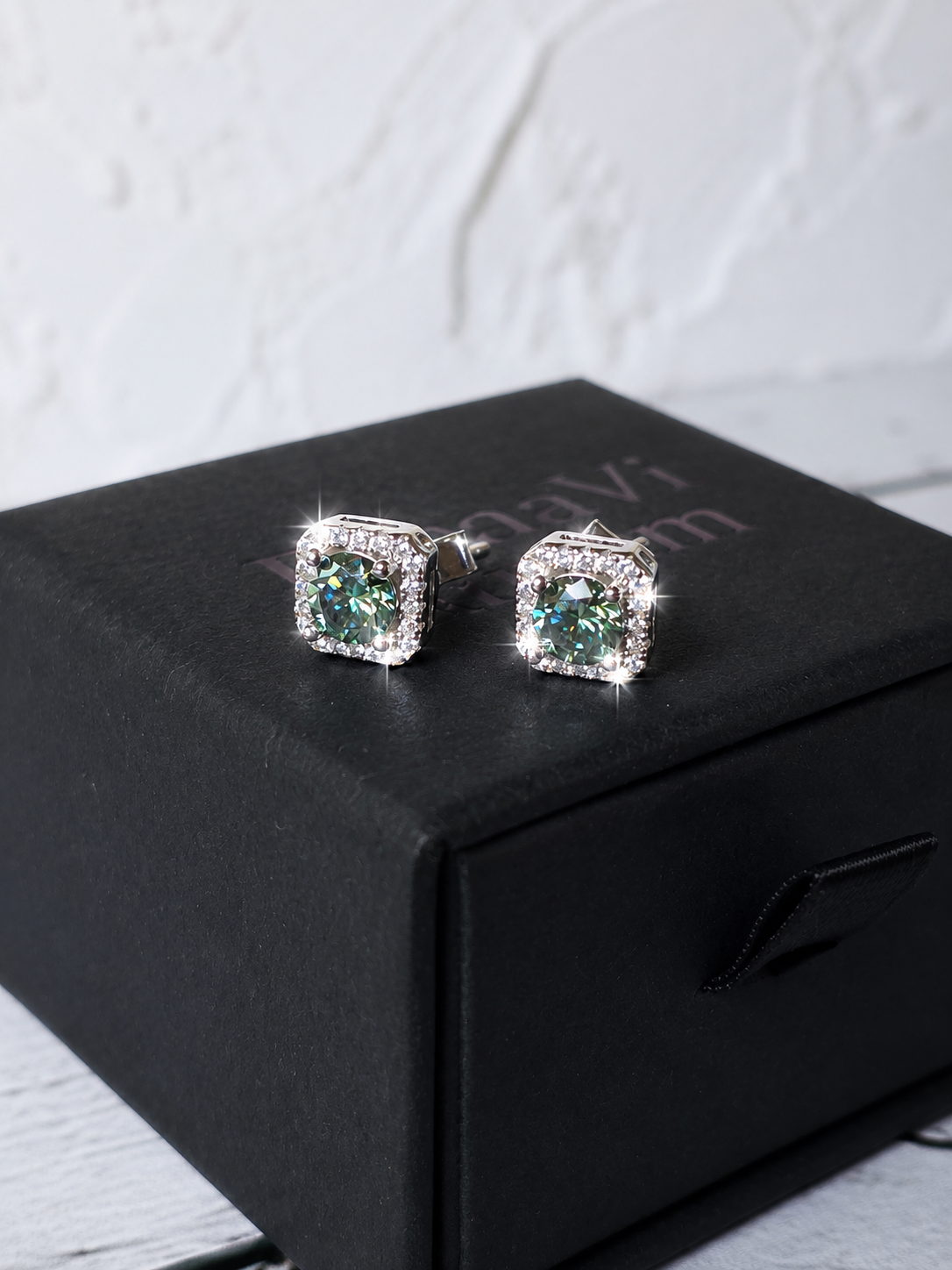 Emerald Moissanite Luxury Stud Earrings 925 Silver