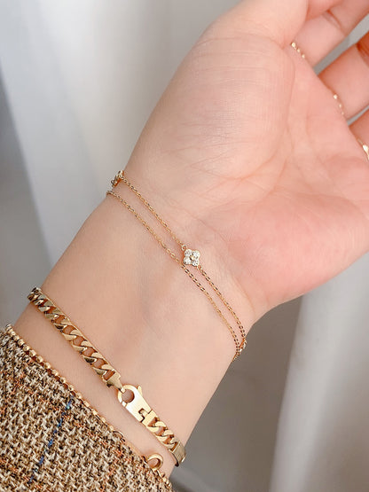 Timeless Elegance – 14K Gold Dainty Flower Charm Adjustable Bracelet