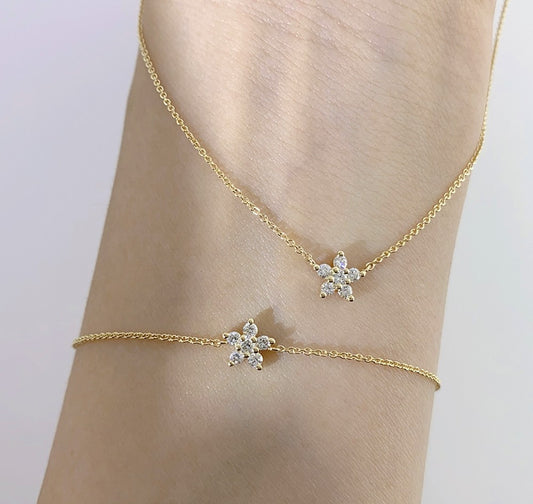 Celestia Solid 14K Gold Star Bracelet – Fine Jewellery with a Touch of Magic