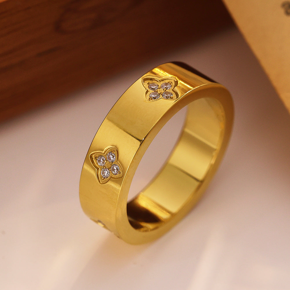 Clover Band Ring – 18K Gold
