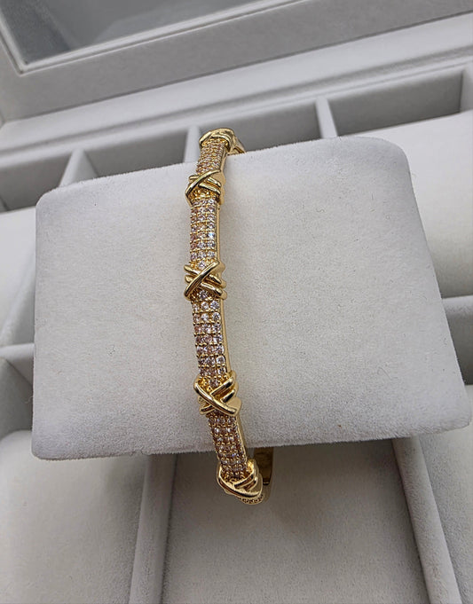Luxe X Elegance – Designer-Inspired Bangle