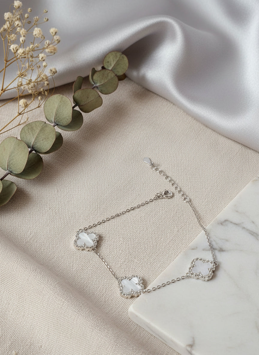 Clover Bracelet – 925 Sterling Silver with Iridescent Shell